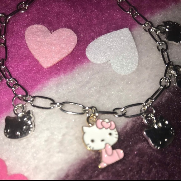SANRIO HELLO KITTY CHAIN LINK KAWAII CUTE SILVER TONE CHARM BRACELET gift - Picture 4 of 5